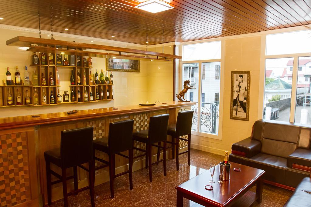 帕拉西奥斯酒店 帕拉马里博 外观 照片